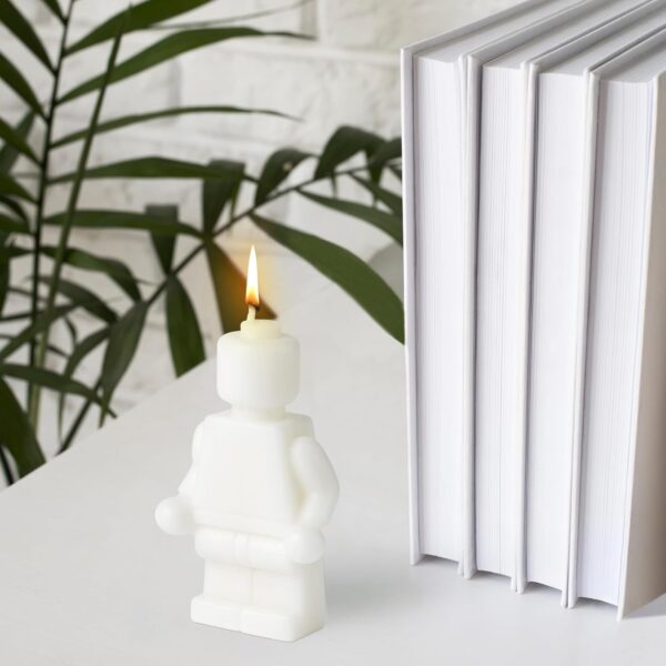 Robot Figure White Scented Candle Children's Birthday Party Gift Home Aesthetic Decor Pine Fragrance Aromatherapy Natural Soy Wax Candles Desk Art Decoration for Boy Room Bedroom Bathroom